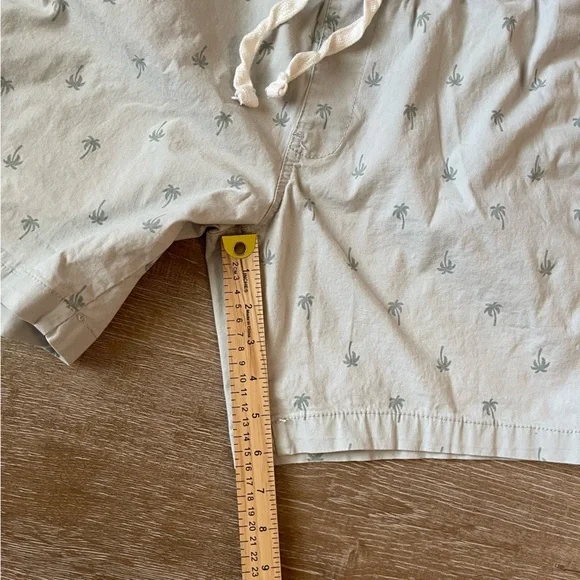 TRUNKS SURF & SWIM CO Blue Stretch Chino Pull-On Palm Tree Shorts - size Medium - Picture 3 of 5